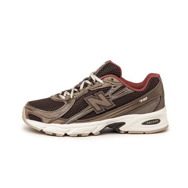 New Balance 740