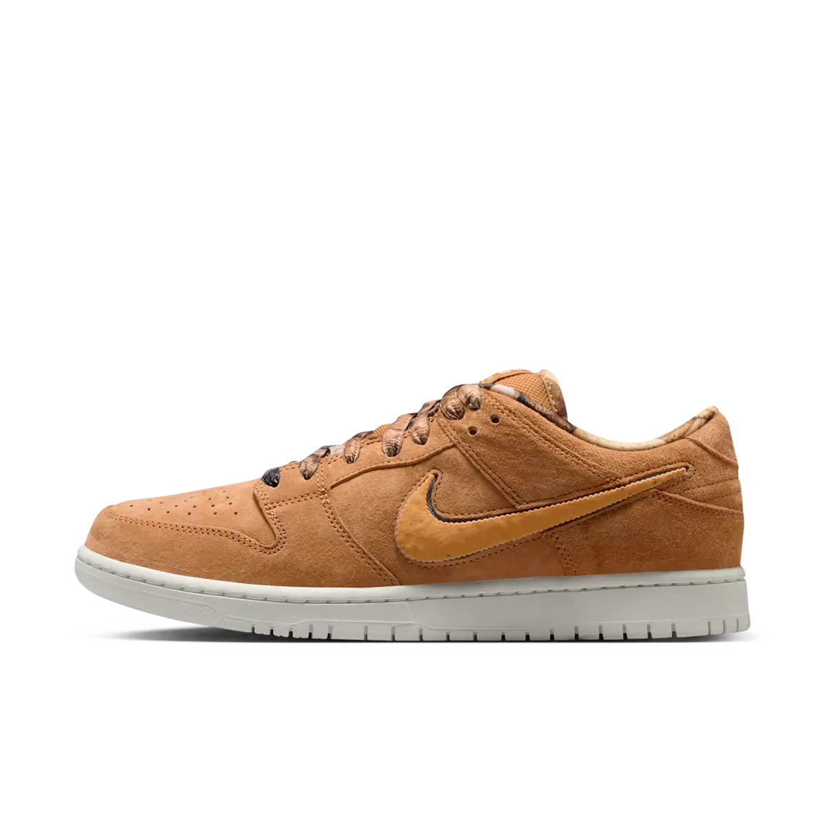 NOTE Manchester x Nike SB Dunk Low 'Flax'