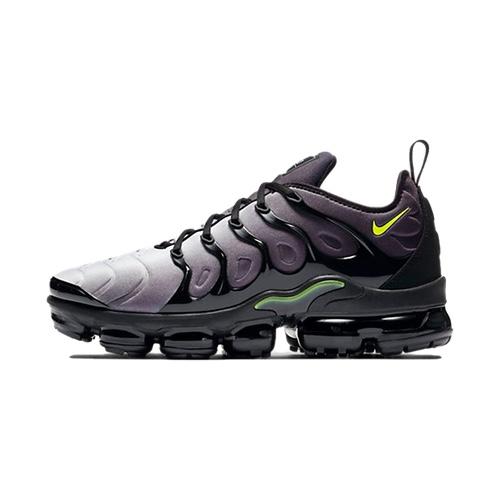 Nike Air VAPORMAX Plus &#8211; NEON &#8211; AVAILABLE NOW