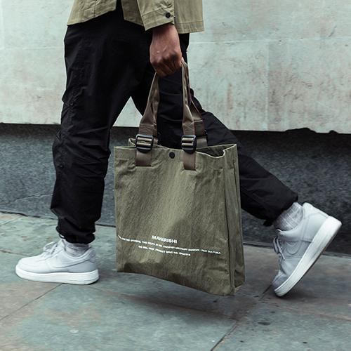 Salute the side bag: the MAHARISHI JAPANESE STAND COTTON ACCESSORIES have landed